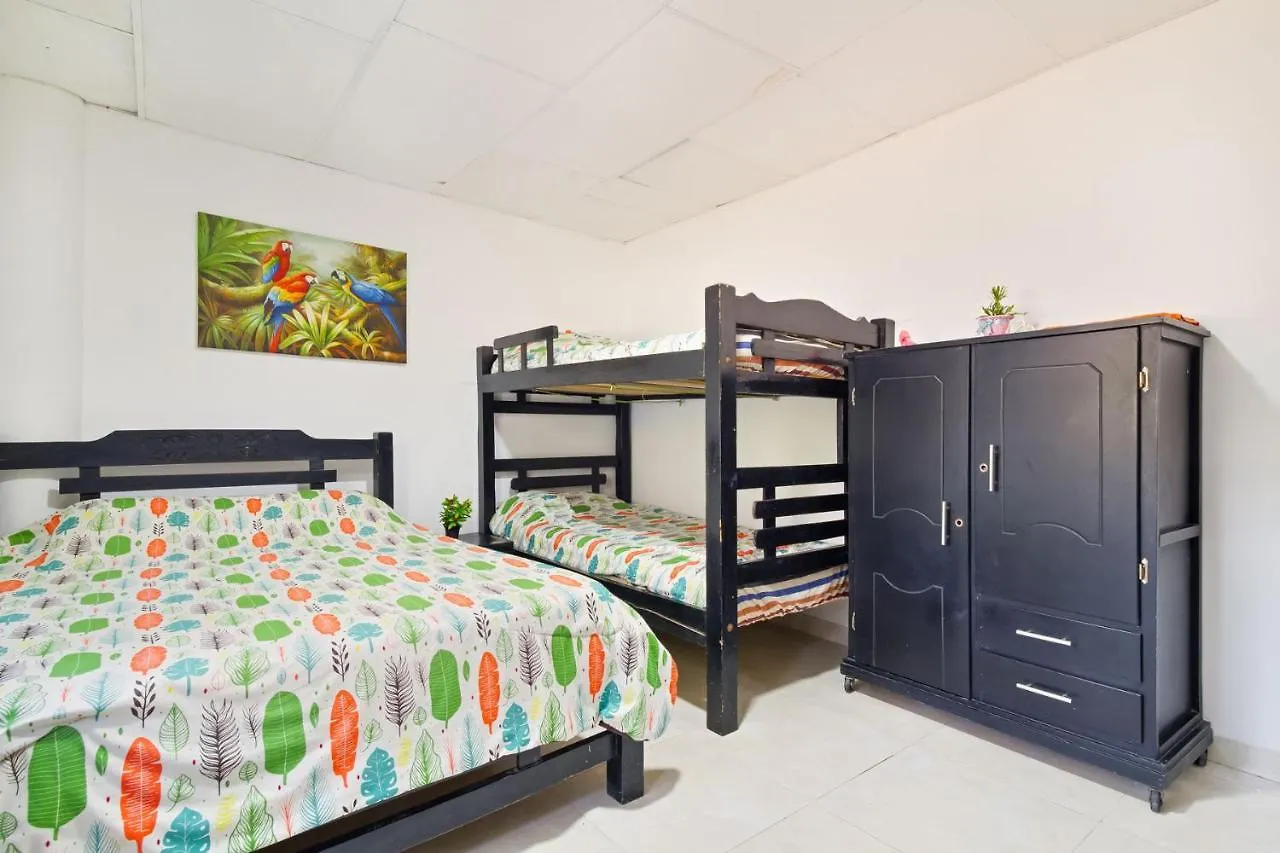 Casa Hotel Nurandy Cartagena Pensión